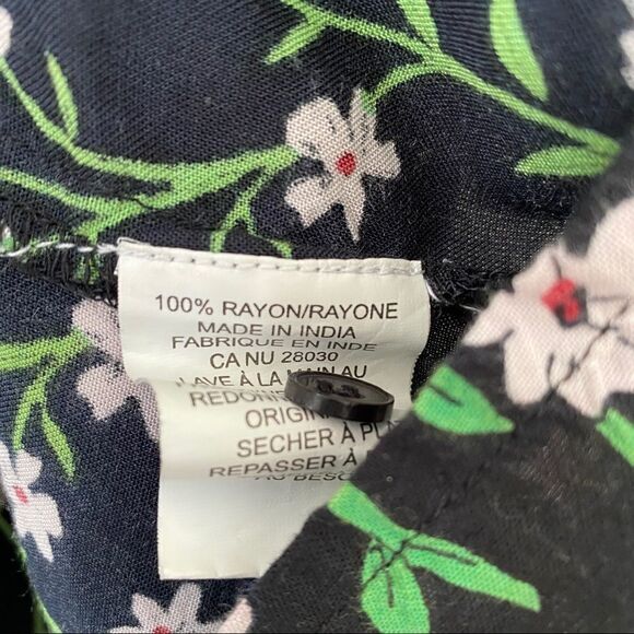 Twik-floral Short Top Button Down Short Sleeve Blouse (Medium) - Picture 7 of 8